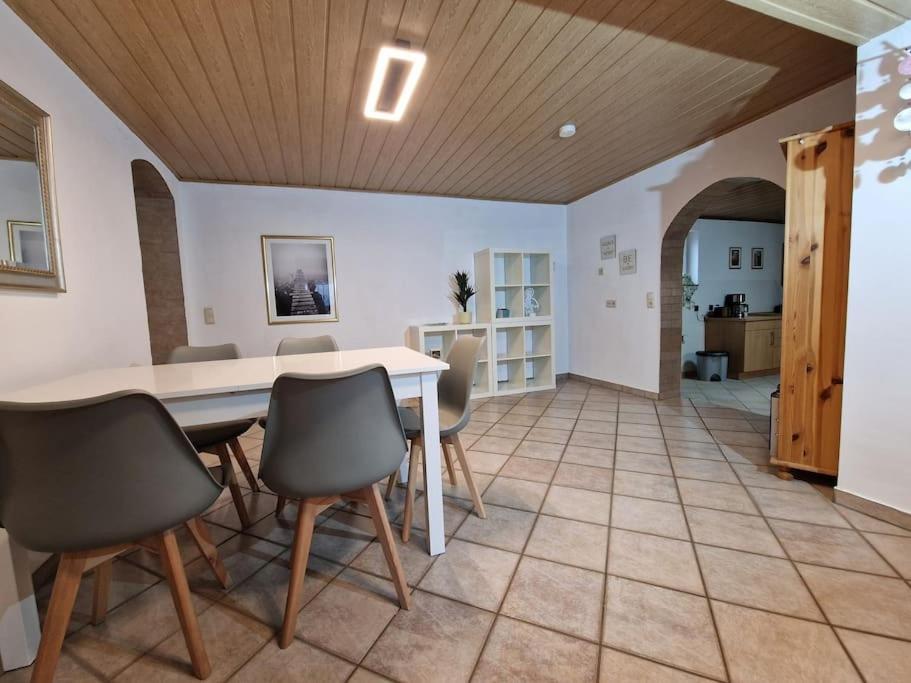 Grosszuegige Ferienwohnung 4+1 P. Büttelborn Eksteriør billede
